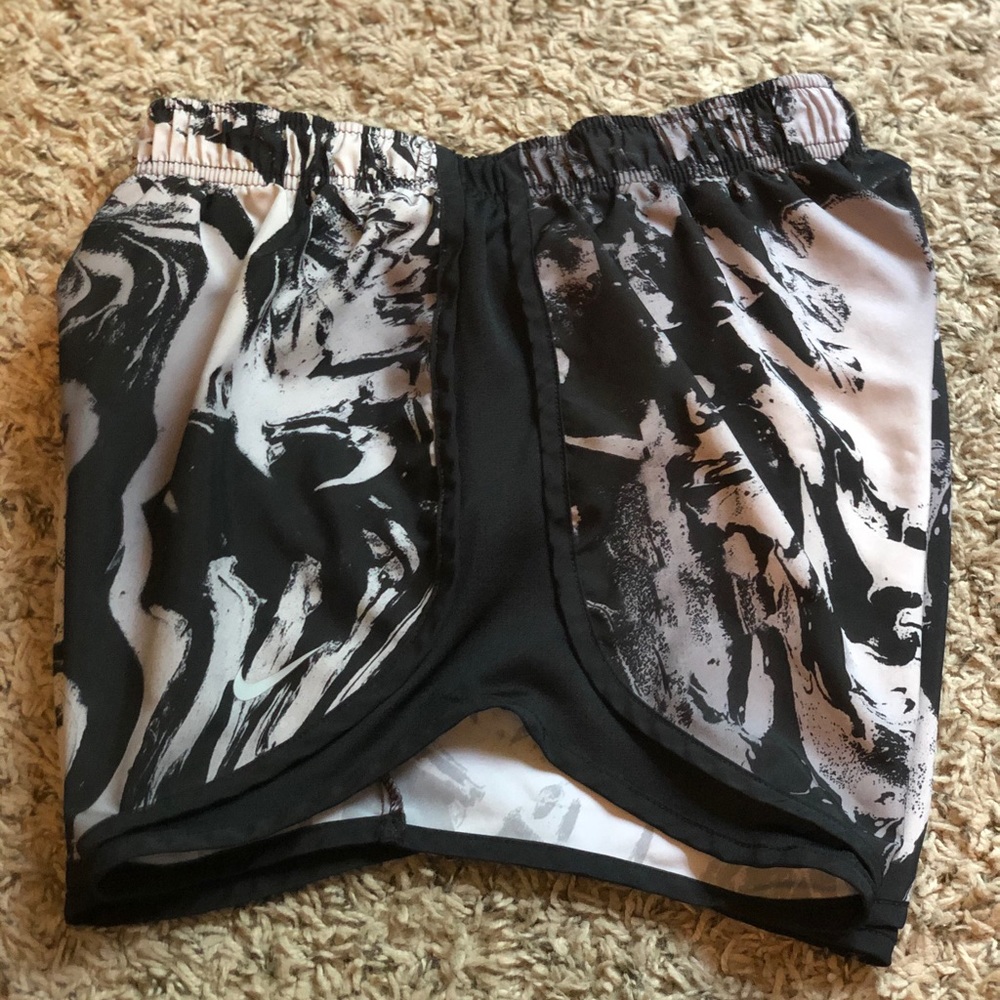 Women’s Nike Tempo running shorts